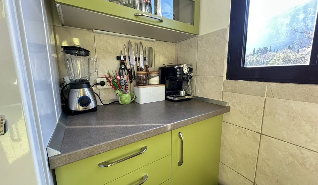 216f2877-42a1-4271-b8f2-ad11910e9fe0