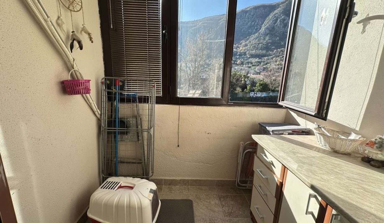 ad9ec1f3-188a-4c9d-b13e-34255f9875d7