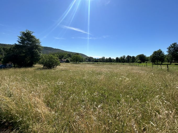 Lijepa UT parcela u prirodi